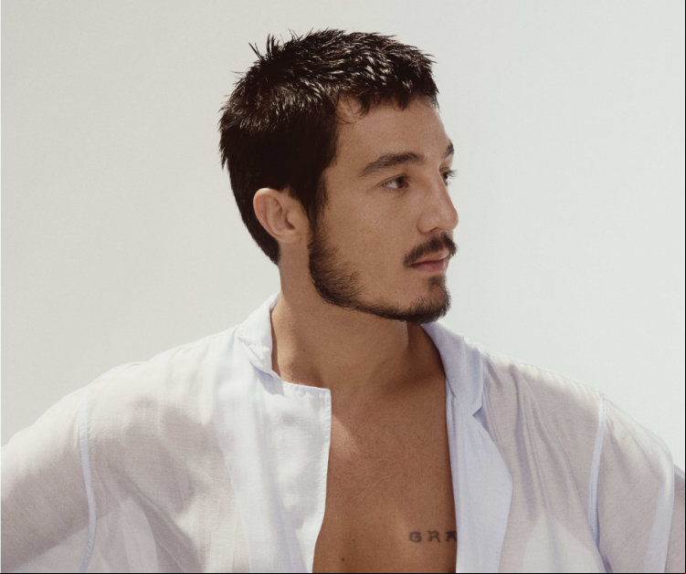 Tiago Iorc  Dia: 13 de outubro, sexta-feira  Horário: 20h