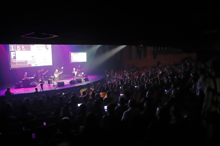 A edição 2023 do FEM - Festival Nacional de MPB de Rio Preto –  ‘Vinícius Nucci Cucolicchio’ está chegando. O festival tem início nesta sexta-feira, 17/11, às 19h30, no Teatro Municipal Humberto Sinibaldi Neto