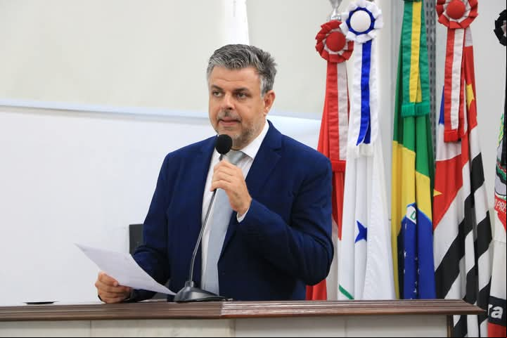 O vereador João Paulo Rillo (PSOL) protocola pedido de I para investigar o rombo orçamentário e o endividamento do município entre 2021 e 2024.