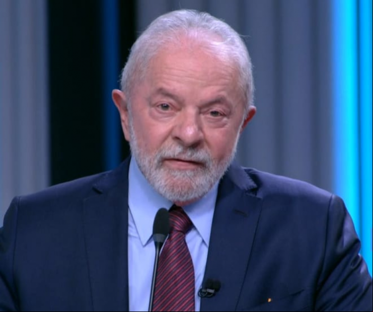 Em pouco menos de seis meses de mandato, a aprovação do governo Lula (PT) está em 37%, e a reprovação, em 27%, em ritmo de estabilidade. Outros 32% consideram a istração do petista regular, e 4% não souberam ou não quiseram responder