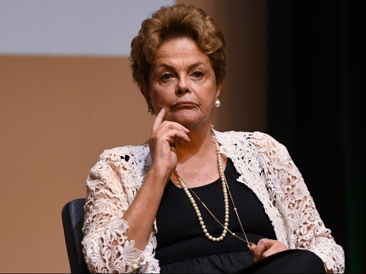 O NDB (Novo Banco de Desenvolvimento), o banco do grupo de nações emergentes Brics, confirmou nesta sexta-feira (24) a nomeação da ex-presidente Dilma Rousseff para a presidência da instituição